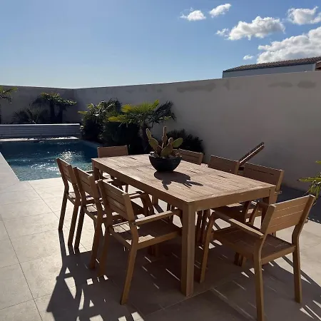 別荘 ღ Elegancia - Maison Familiale Piscine & Parking *