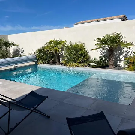 別荘 ღ Elegancia - Maison Familiale Piscine & Parking *